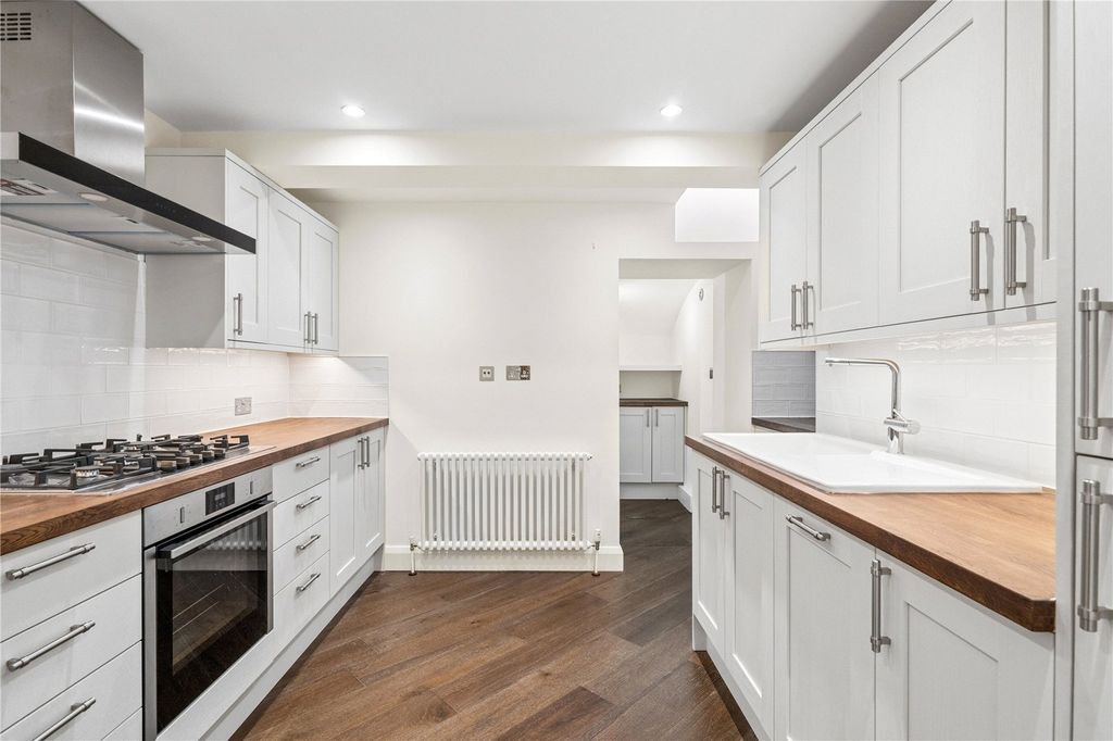 Property photo 2 of 17 Kitchen
