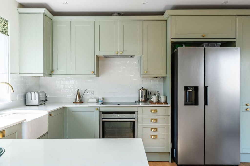 Property photo 2 of 42