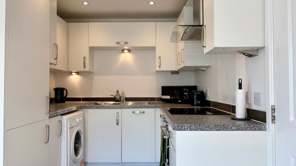 Property photo 2 of 14 Kitchen