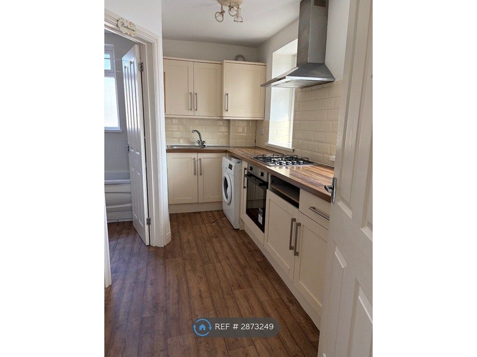 Property photo 1 of 10 Kitchen Dinner