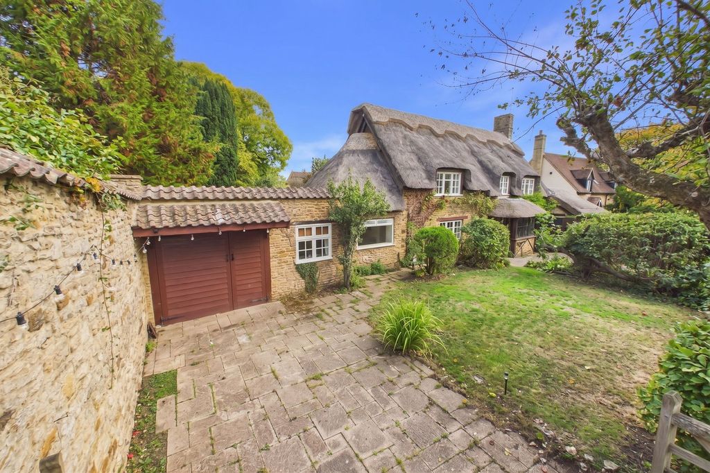 Property photo 1 of 31