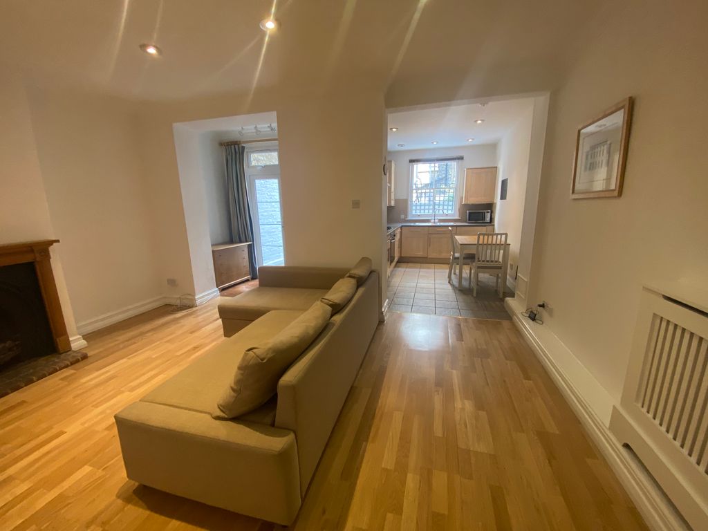 Property photo 1 of 8 Living
