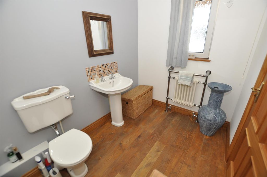 Property photo 3 of 20 Large Cloakroom/WC