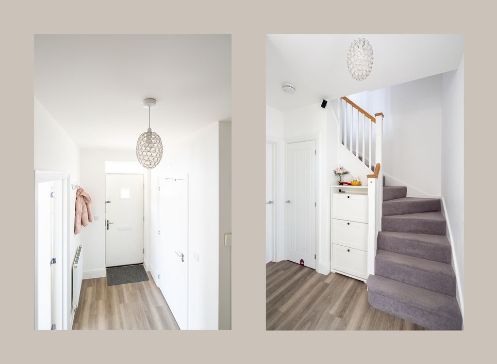 Property photo 2 of 33 Entrance Hall