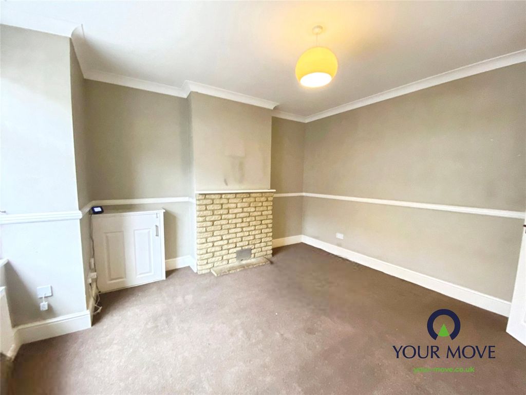 Property photo 2 of 13 Lounge