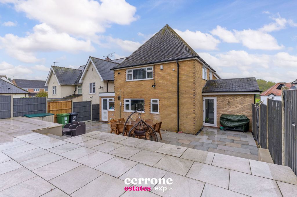 Property photo 1 of 24