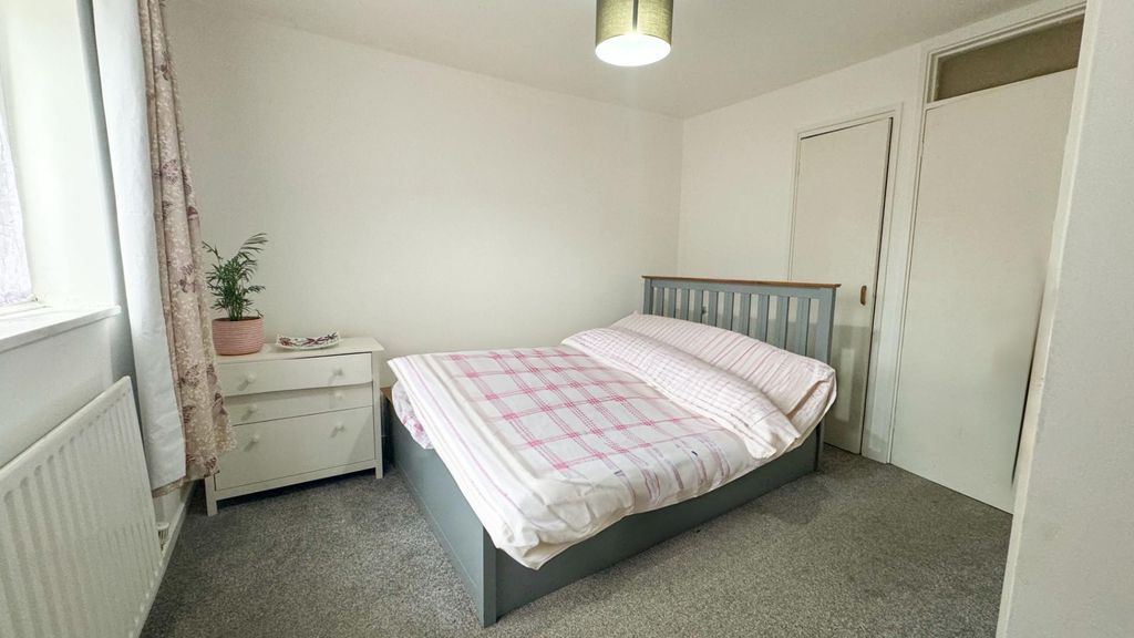 Property photo 3 of 7 Bedroom