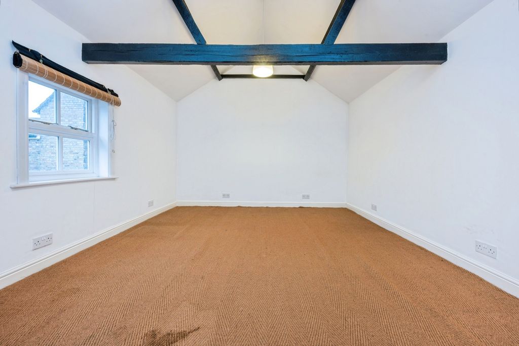 Property photo 3 of 39 Pbox-Img.Jpg