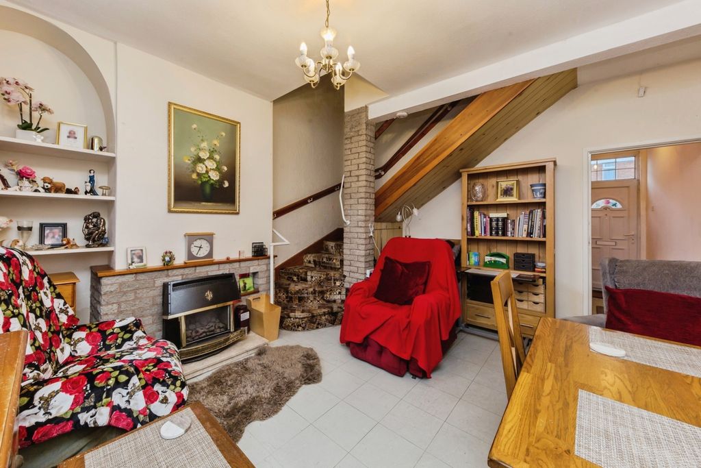 Property photo 3 of 19 Pbox-Img.Jpg