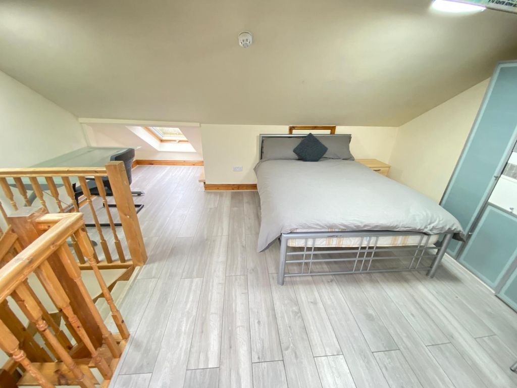 Property photo 2 of 6 Photo