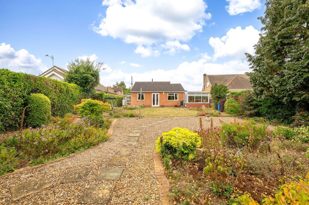 Property photo 3 of 31