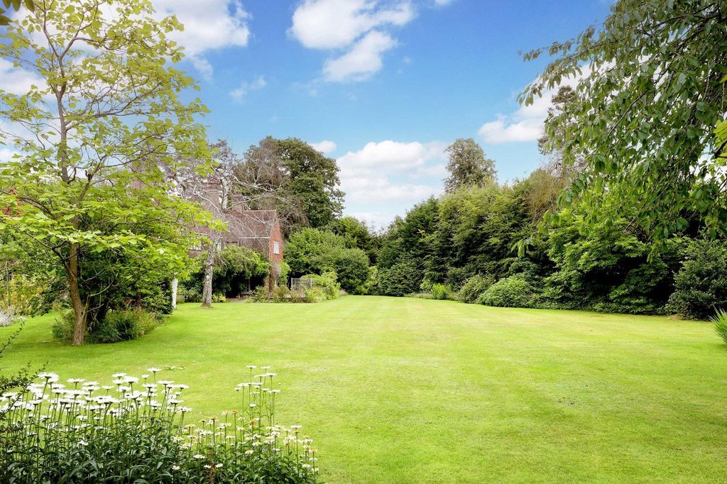 Additional image 21 of 6 bed detached house for salePenn Road, Beaconsfield HP9