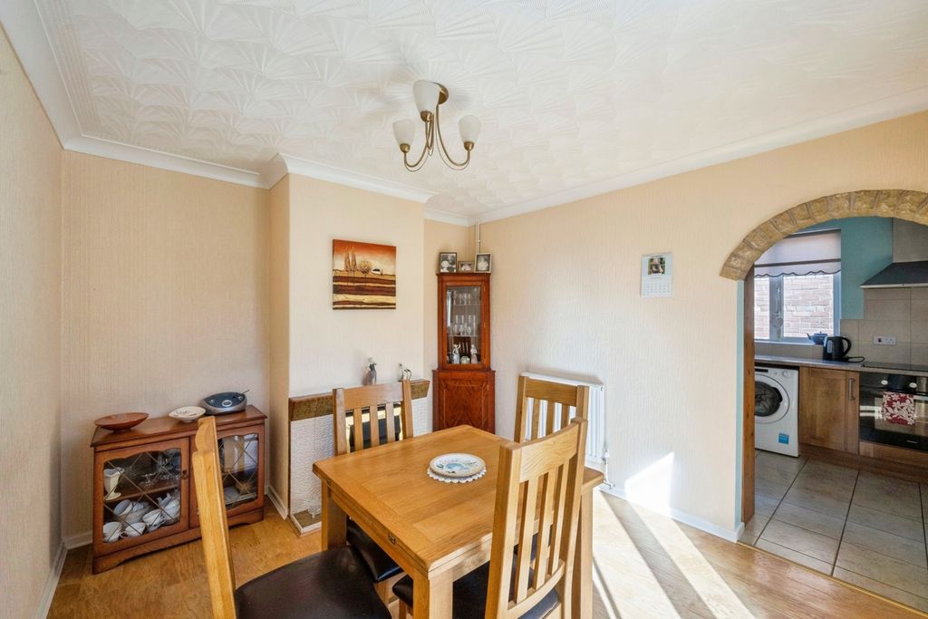 Property photo 2 of 16 Dining Room