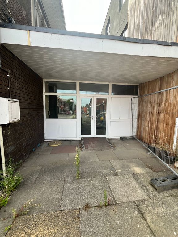 Property photo 2 of 36