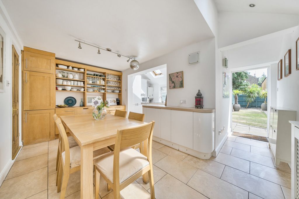 Property photo 3 of 17 Kitchen/Dining Room