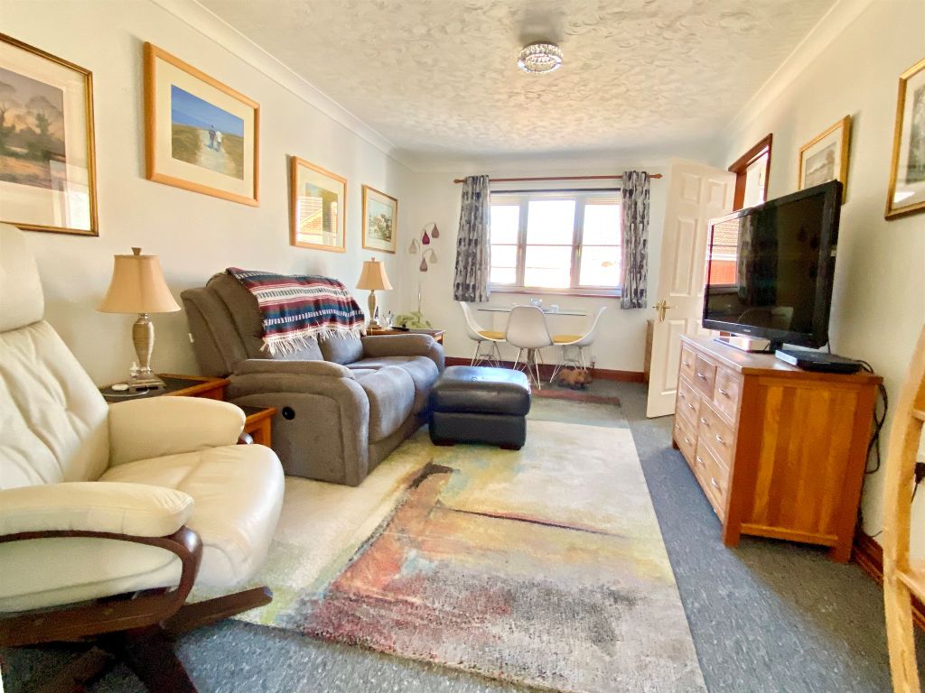 Property photo 2 of 13
