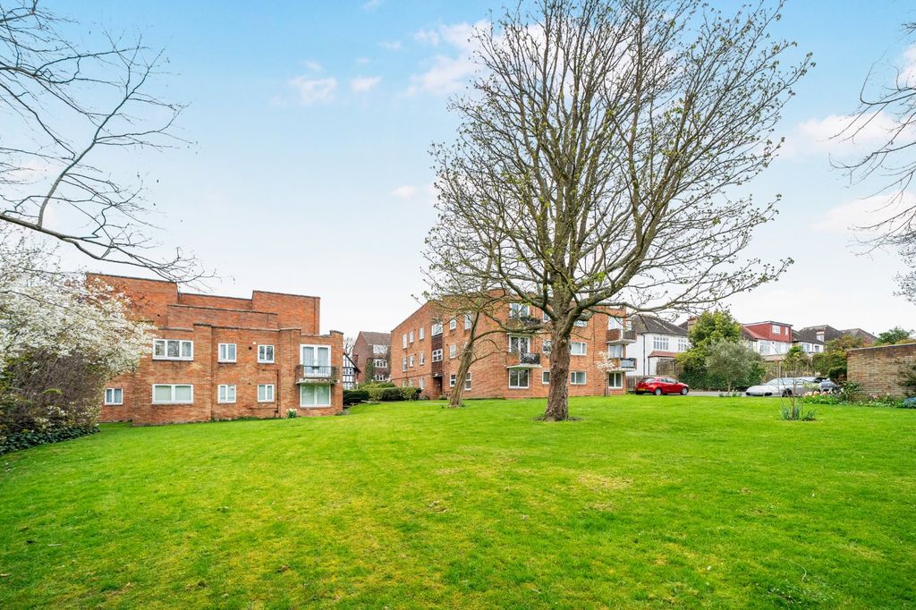 Property photo 3 of 10 Picture No. 12