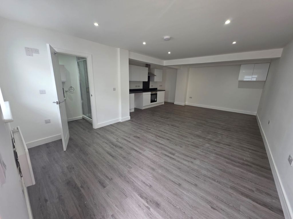 Property photo 2 of 9 Property