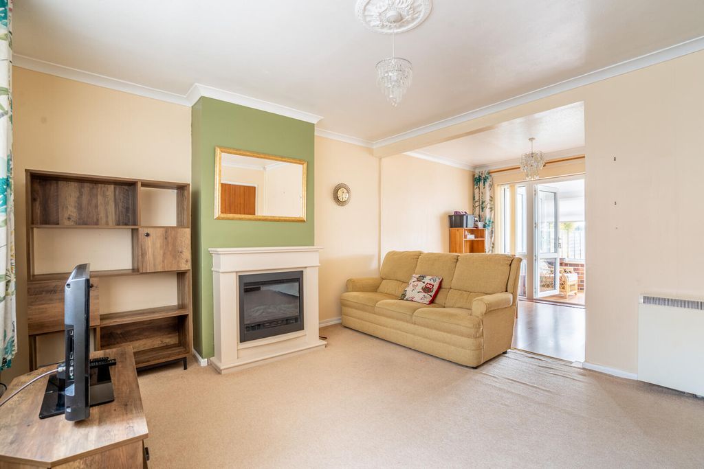 Property photo 3 of 14 Living Room