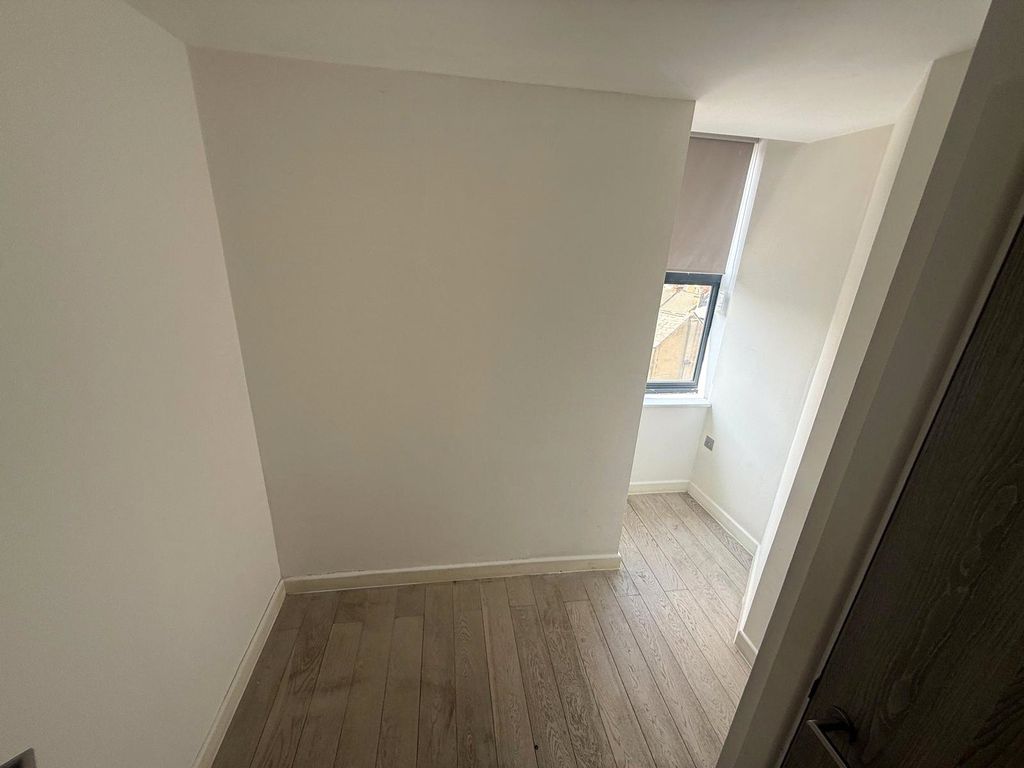 Property photo 3 of 10 Picture No. 04