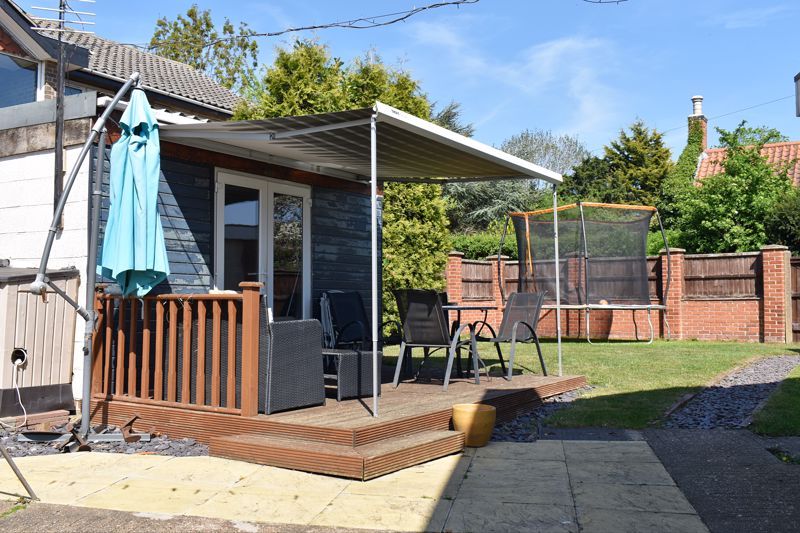 Property photo 2 of 15 Summer House