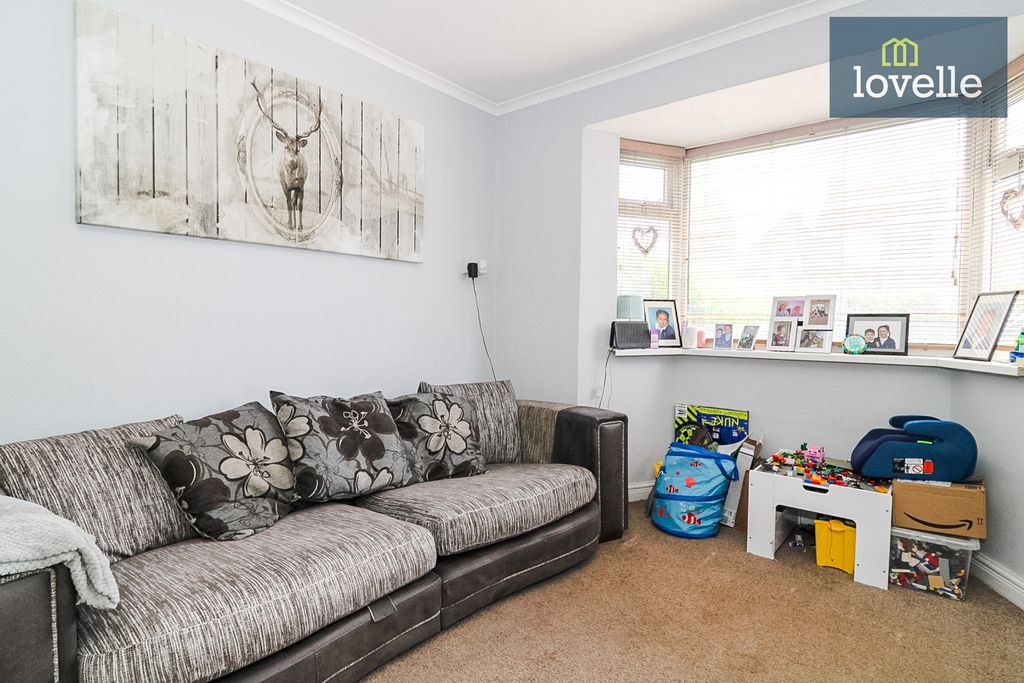 Property photo 3 of 17