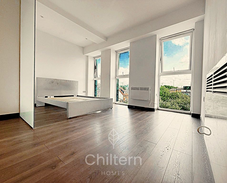 Property photo 1 of 7 A One Bedroom Apartment In Luton Town, Available Immediately.