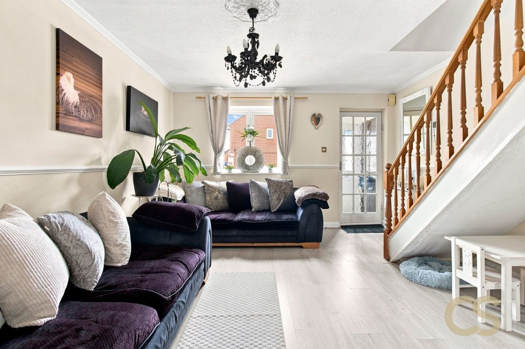 Property photo 2 of 16 5278865