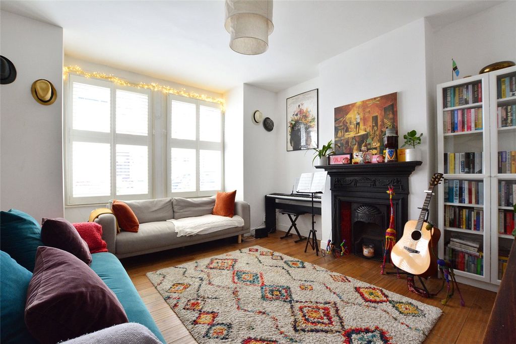 Property photo 2 of 18 Picture No. 05