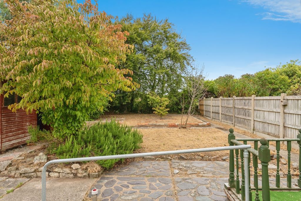Property photo 3 of 17 Photo