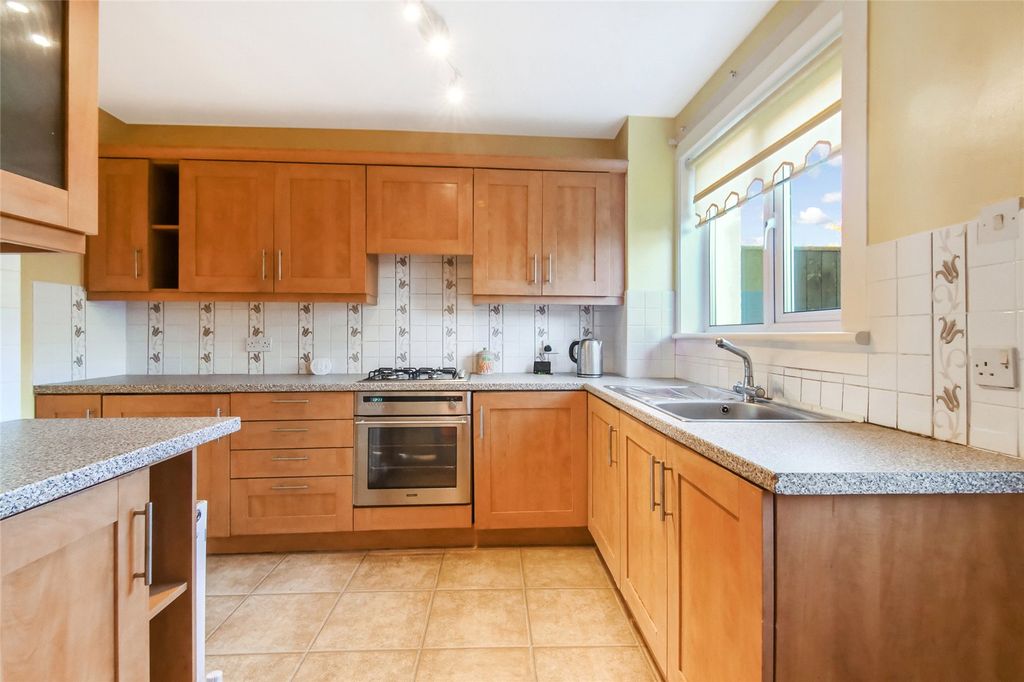 Property photo 3 of 22 Picture No. 06