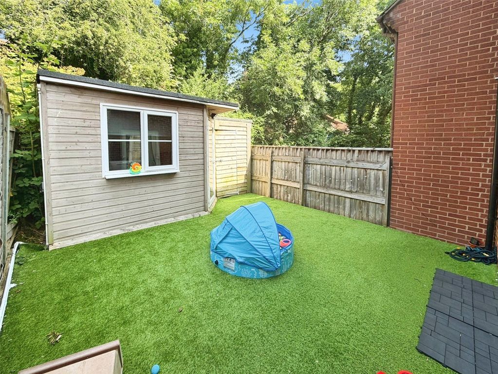 Property photo 3 of 14 Garden