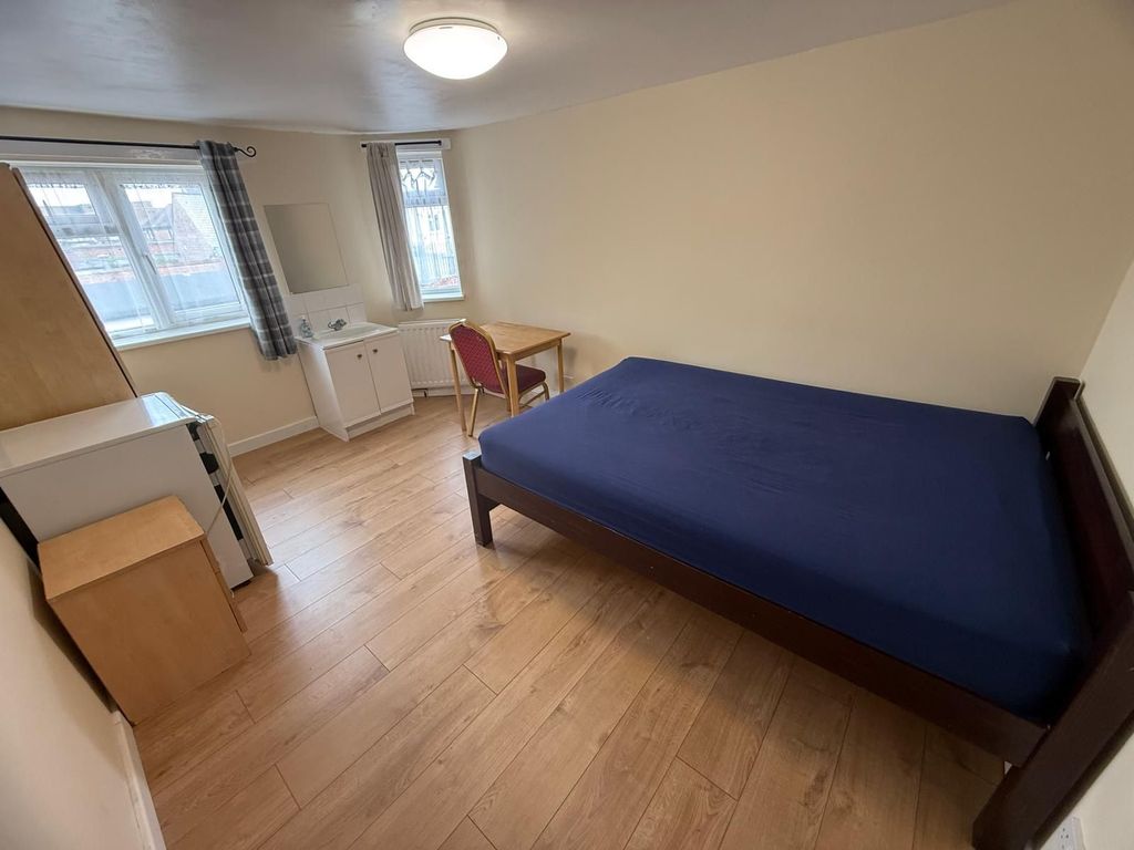 Property photo 2 of 4