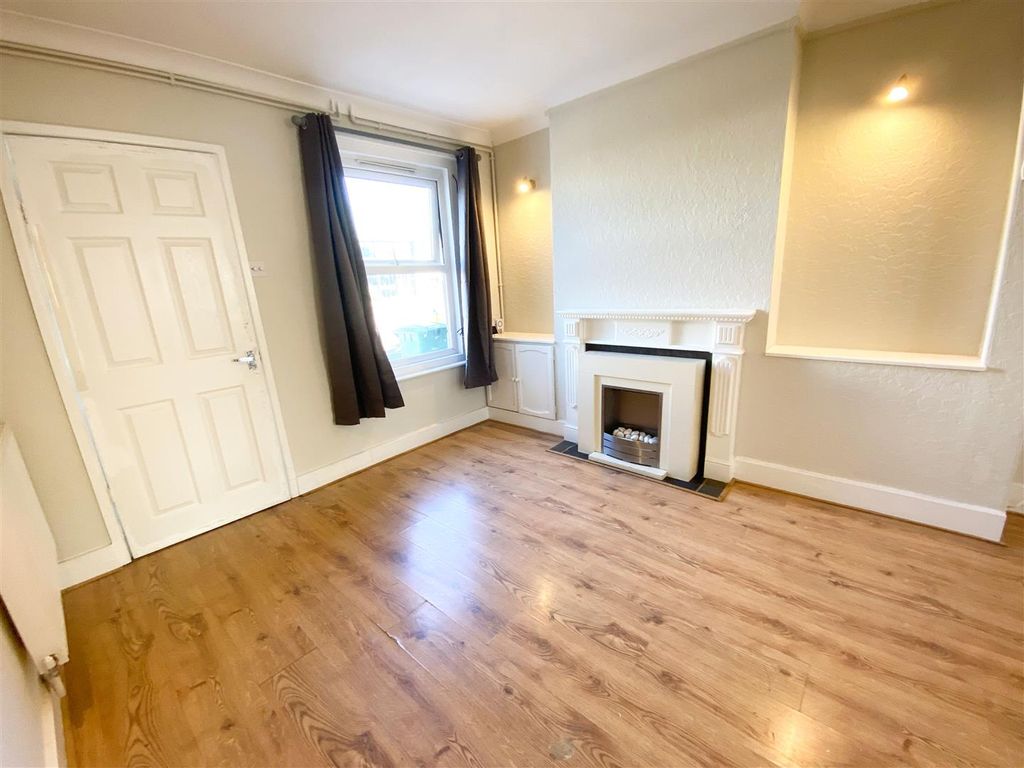 Property photo 3 of 8 Img_1330.Jpg