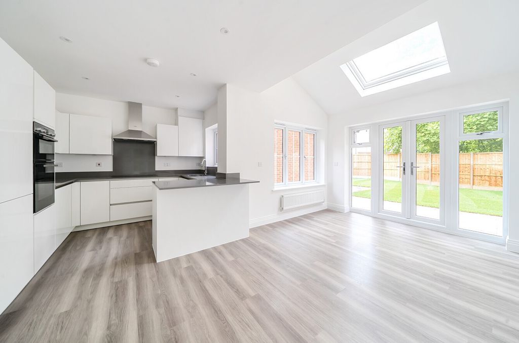 Property photo 2 of 25 1341237-8-68A48c7...