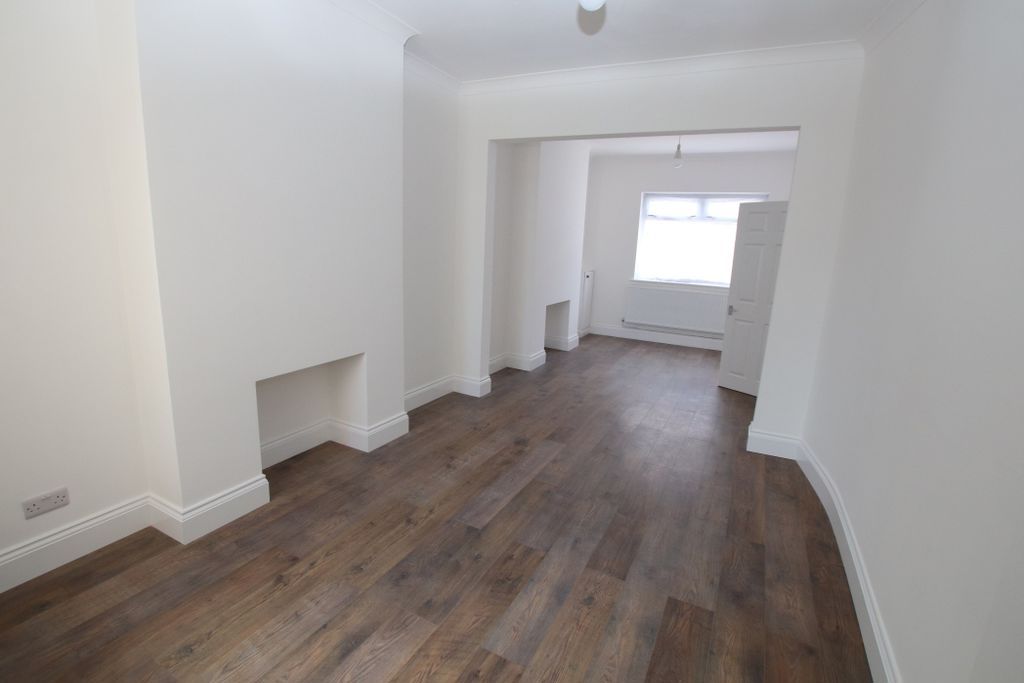 Property photo 2 of 11 Photo 9