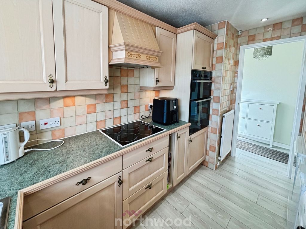 Property photo 2 of 24