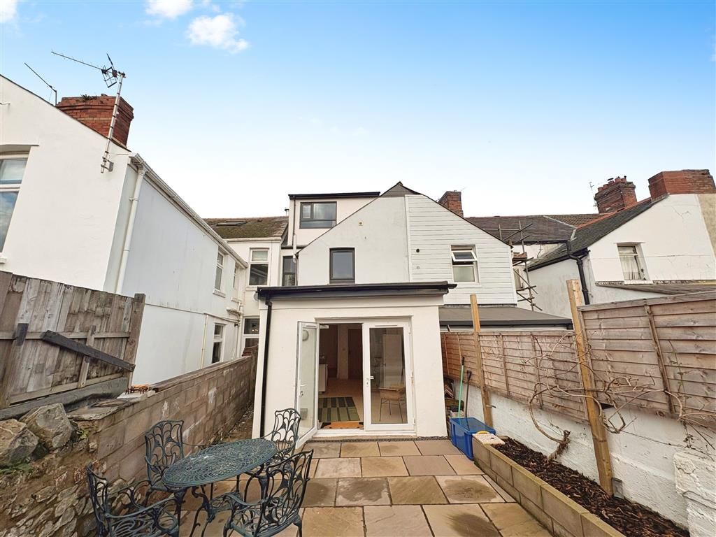 Property photo 1 of 20 Bedroom