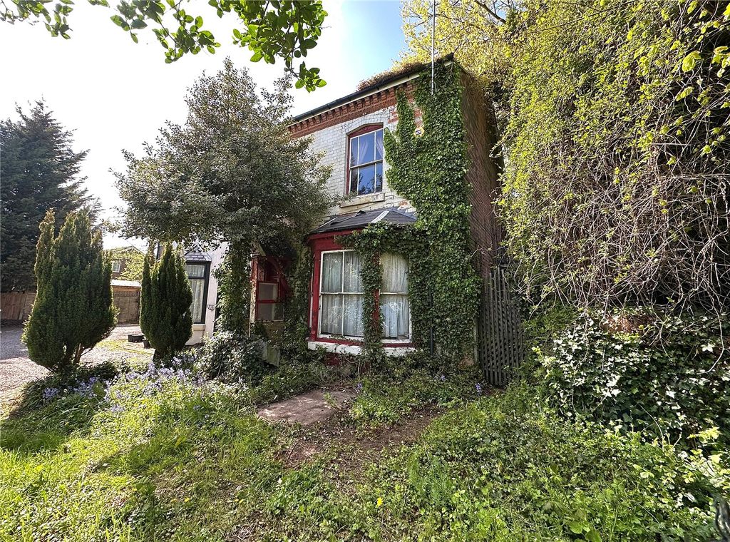 Property photo 1 of 28 Picture No. 04