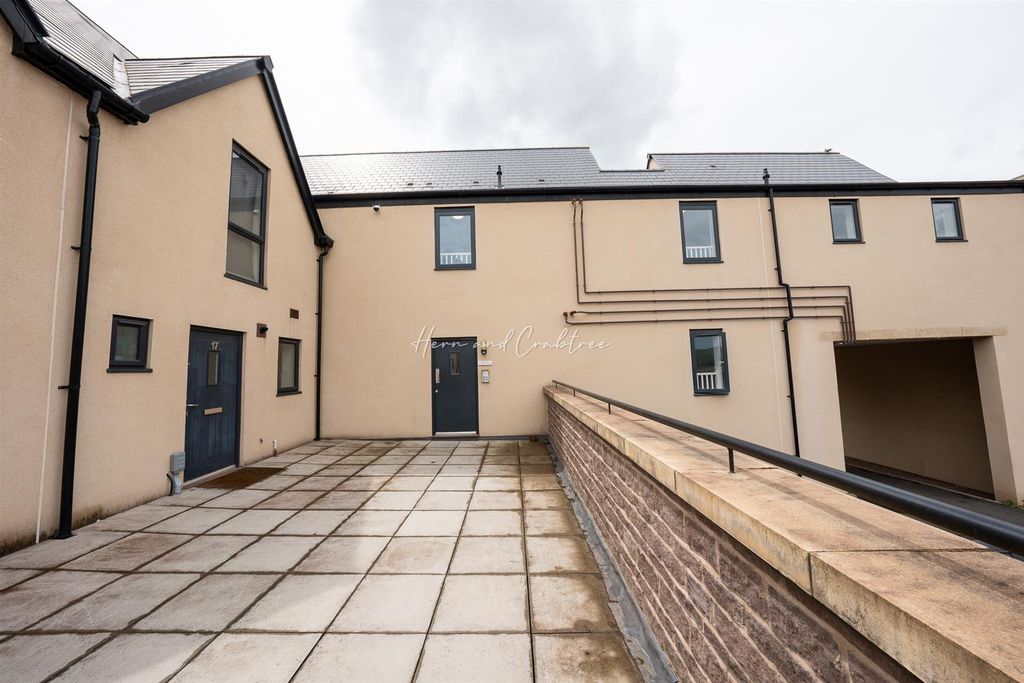 Property photo 2 of 18 The Risings Old St Mellons, Herncrabtree (13).Jpg