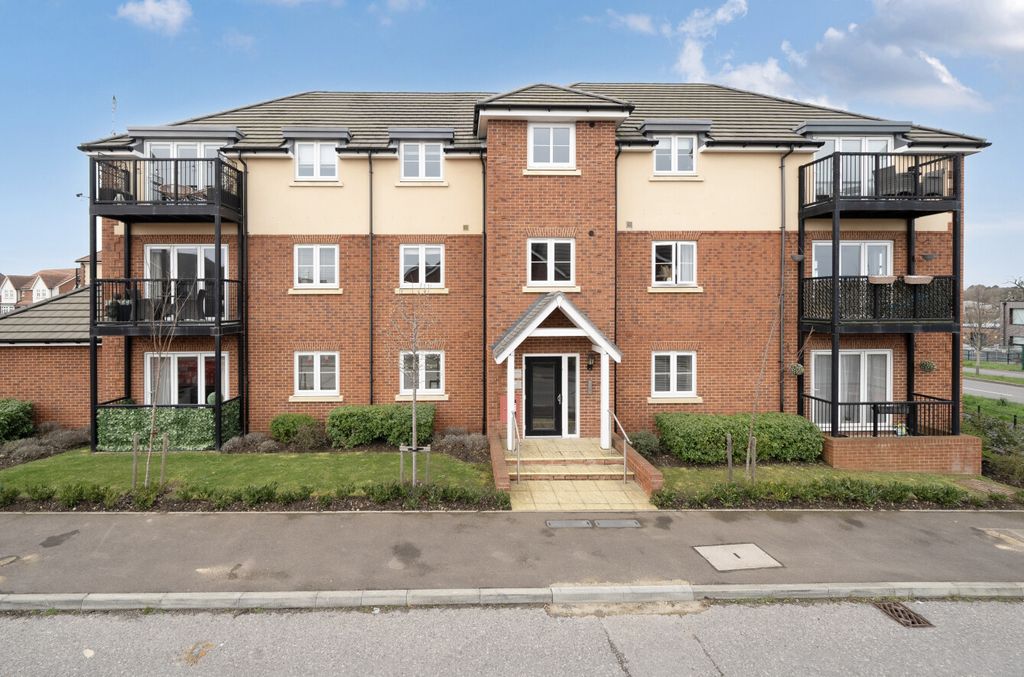 Property photo 1 of 12 1423164-2-69B3F73...