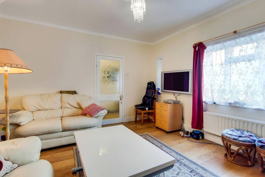 Property photo 1 of 25