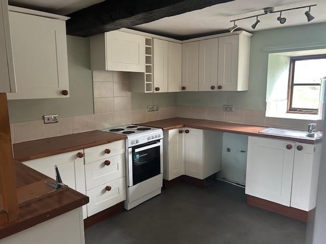 Property photo 2 of 15 Kitchen