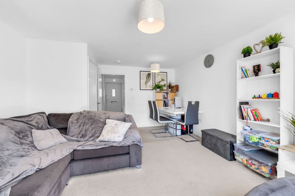 Property photo 3 of 13 Dcp_1297