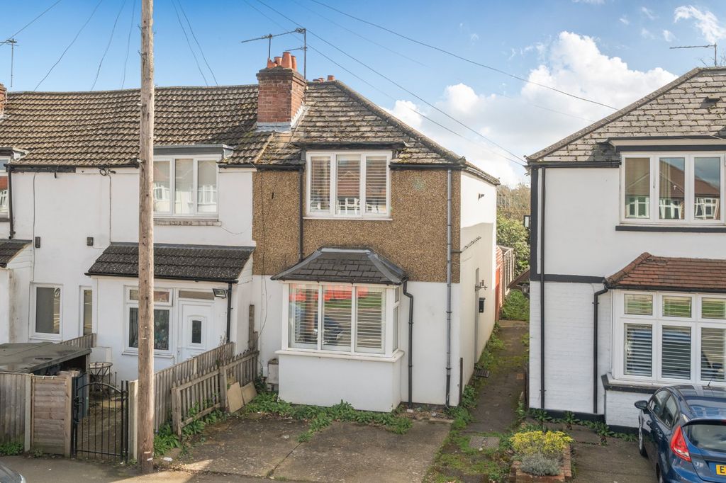 Property photo 1 of 17 Front Aspect