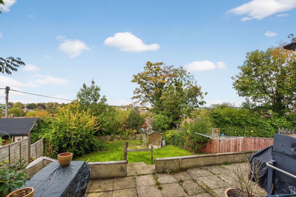 Property photo 2 of 25