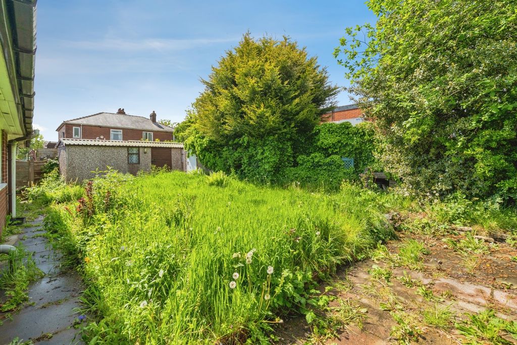 Property photo 2 of 20 Pbox-Img.Jpg