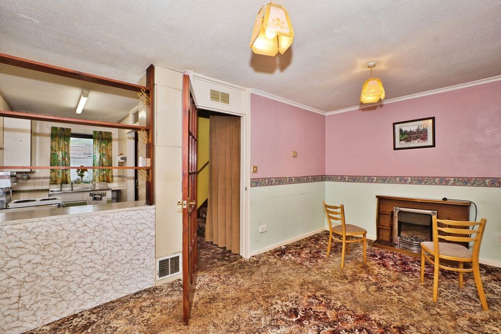 Property photo 2 of 15 Photo