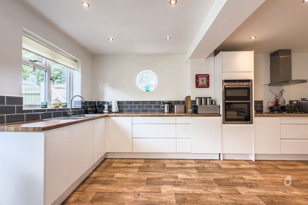 Property photo 3 of 18 4062747