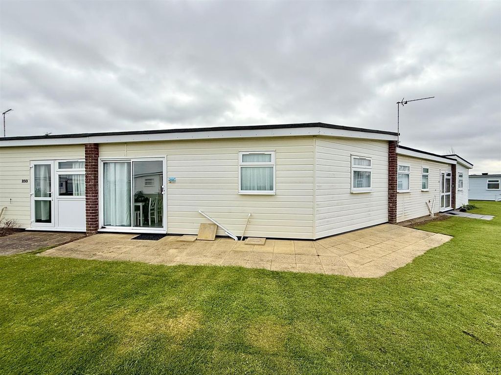 Property photo 1 of 10 Rear